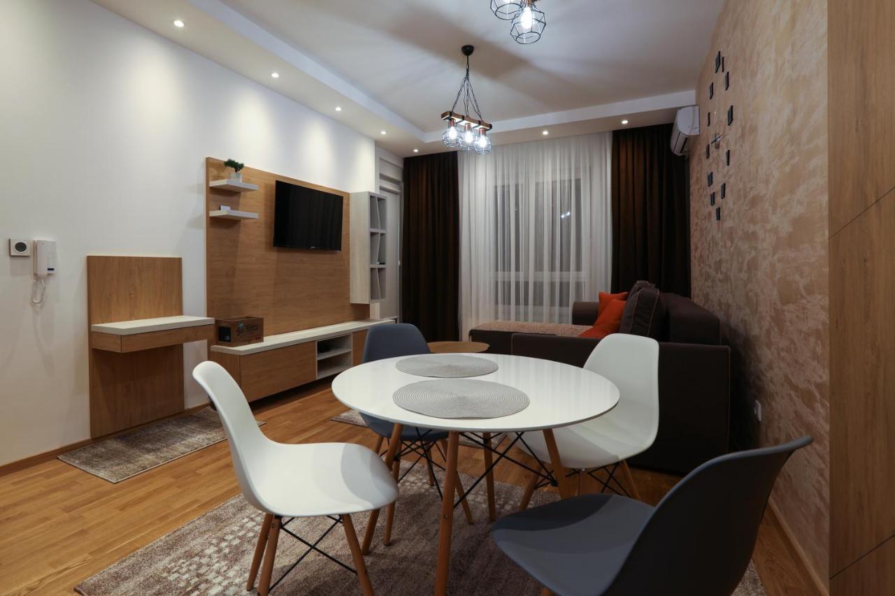 Apartment Promenada Avenija Нови Сад Екстериор снимка