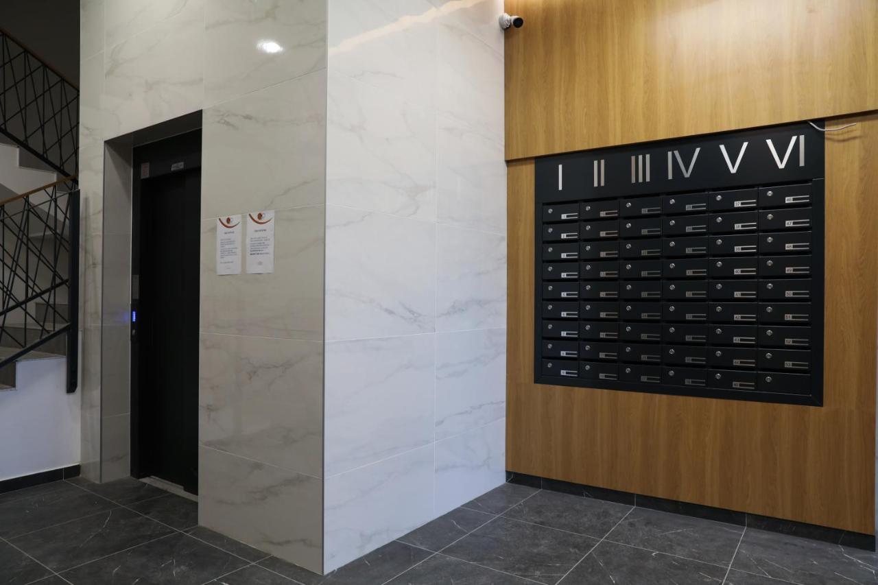 Apartment Promenada Avenija Нови Сад Екстериор снимка