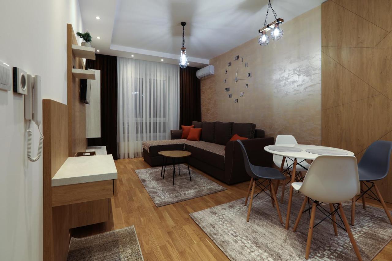 Apartment Promenada Avenija Нови Сад Екстериор снимка